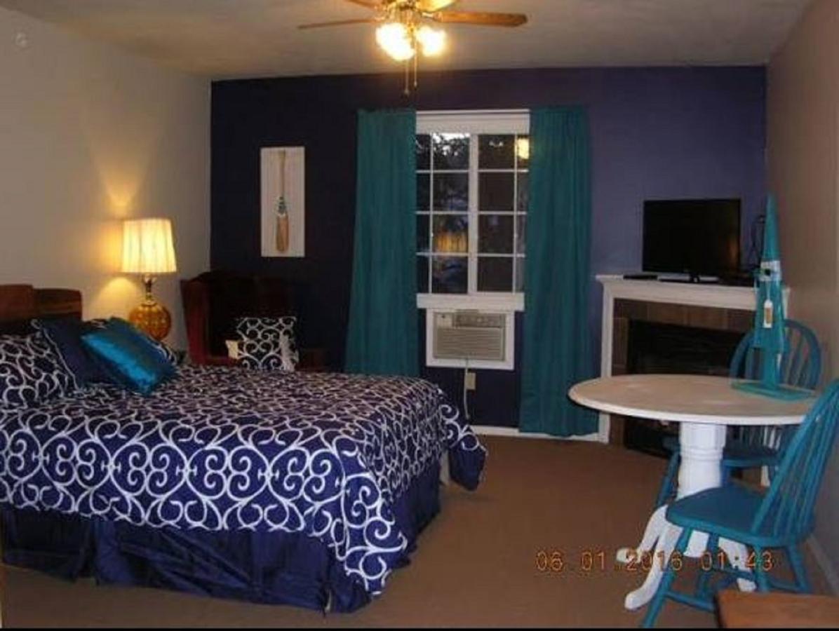 Mccracken Country Inn Hinton Bagian luar foto